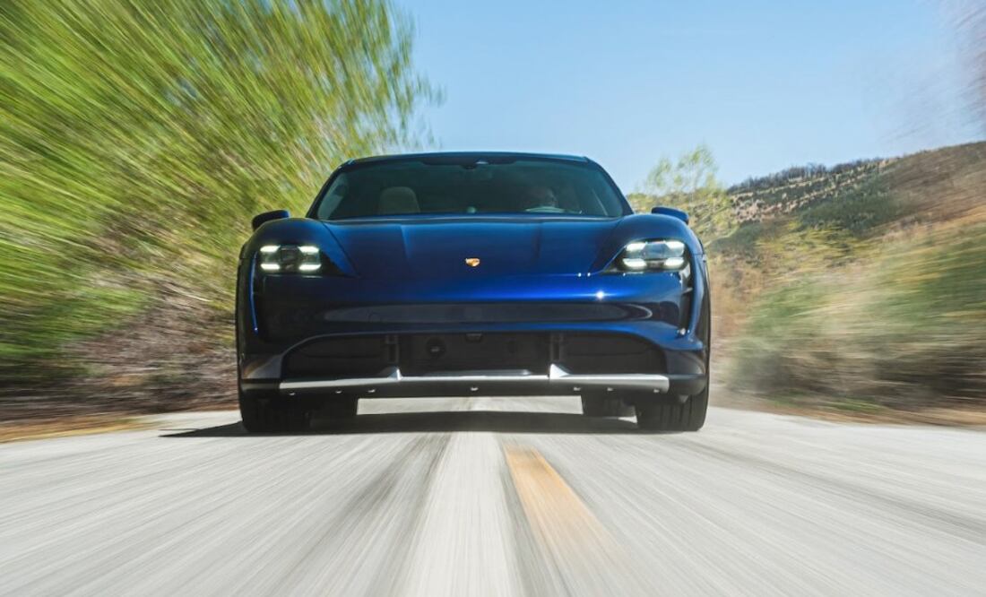 Porshe comienza su camino hacia la elctrificación / Foto: @Porsche_Iberica