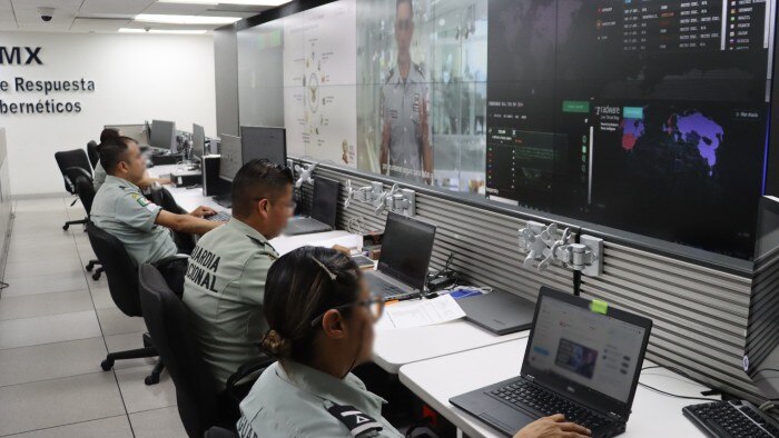 Esta convocatoria ofrece una oportunidad única para aquellos que desean formar parte de una de las instituciones clave en la seguridad del país.
Foto: Producción El Universal Puebla