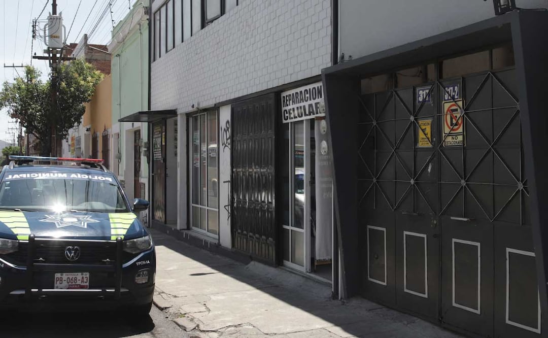 El arrendatario de unos departamentos ubicados en la 11 Poniente descubrió el cadáver de uno de sus inquilinos | Foto: Agencia Es Imagen para El Universal Puebla