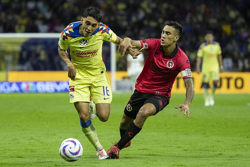 El Estadio Cuauhtémoc, con su capacidad moderna y ubicación, se ha perfilado como la primera opción para el club de Coapa. Sin embargo, este intento de cambio de sede aún está sujeto a la revisión y posible aprobación de las autoridades de la Liga MX, lo que sigue siendo un tema de debate.
Foto: Producción El Universal Puebla