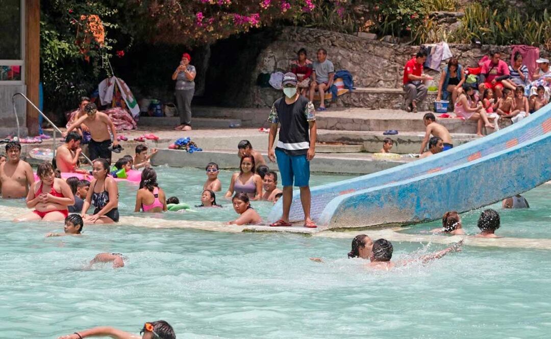 Agua Azul y San Carlos son dos balnearios de gran tradición en Puebla | foto: Balneario Agua Azul