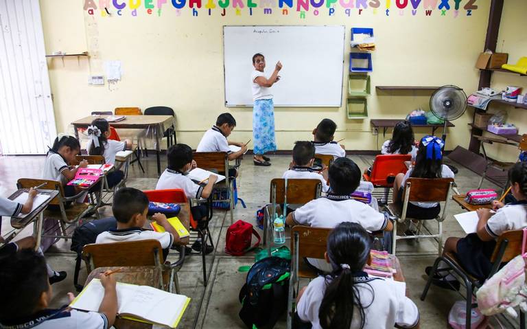 La Coordinación Nacional de Becas para el Bienestar Benito Juárez aconseja a todos los beneficiarios que se mantengan alerta y consulten únicamente CANALES OFICIALES para obtener información precisa sobre los trámites, fechas y pagos relacionados con el apoyo económico. 
Foto: Producción El Universal Puebla