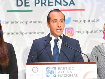 Respaldan diputados federales del PAN a Lalo Rivera para quitar bases laborales