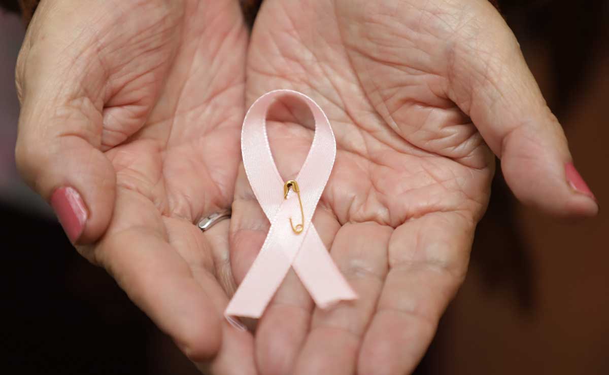 Lidia Irene es sobreviviente del cáncer de mama y relata su propia historia | Agencia Es Imagen para El Universal Puebla