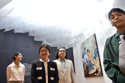 La rectora Lilia Cedillo inaugura “El oleaje, las formas del arte”