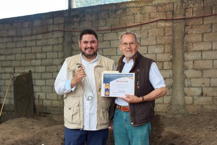 Crece la industria del mezcal hecho en Puebla