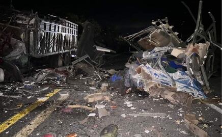 Mueren 15 migrantes tras choque sobre la Cuacnopalan-Oaxaca