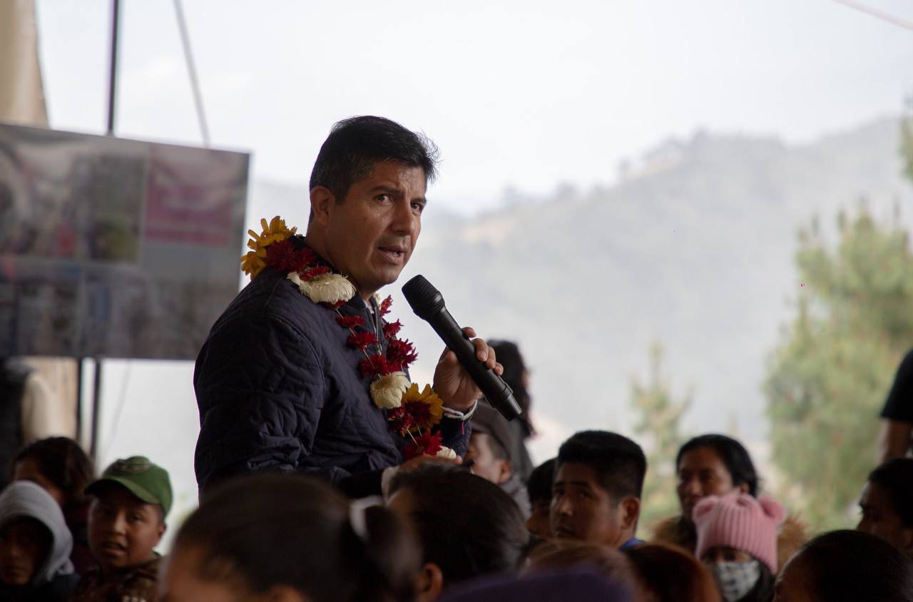 Lalo Rivera informó los detalles del inicio de su campaña| Foto: Especial