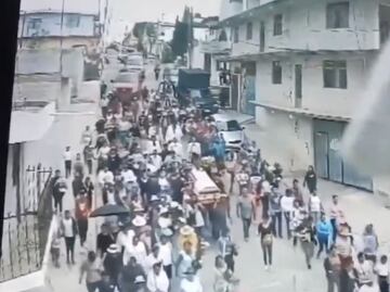 Revelan video del atropellamiento múltiple que dejó 13 heridos en Santiago Acatlán Puebla