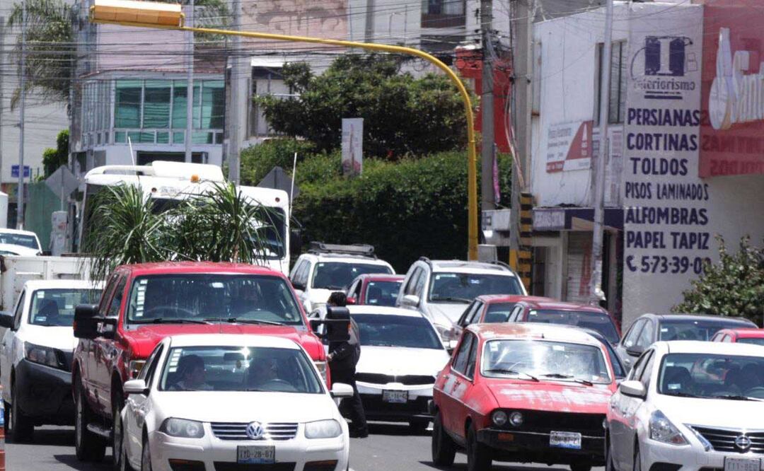 El 1 de abril, los automovilistas que no hayan pagado el control vehicular, deben cubrir la tenencia | Foto: Agencia Es Imagen para El Universal Puebla