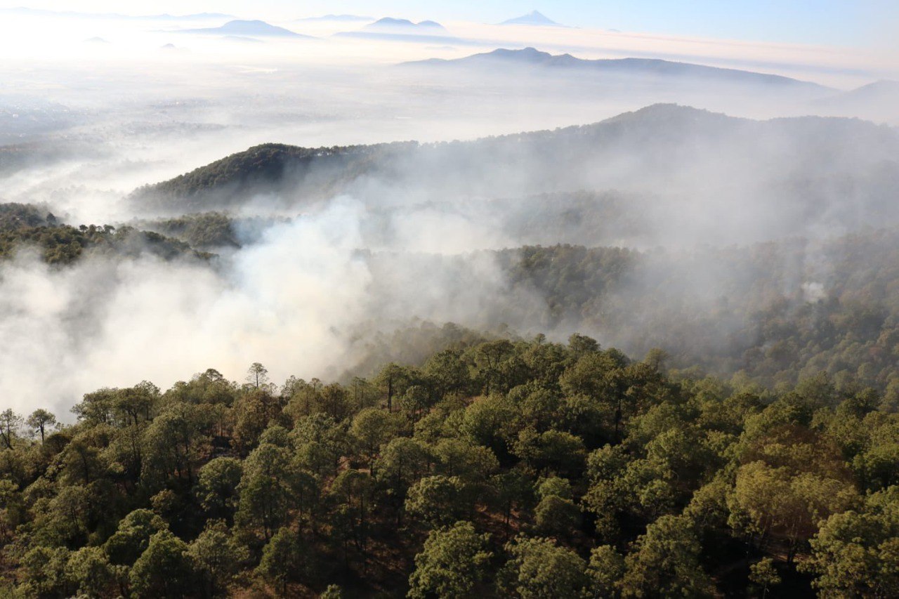El incendio forestal en Libres lleva 30 horas activo | Foto: Gobierno del estado