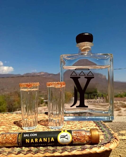 El mezcal poblano ganó medallas de oro en un concurso nacional | Foto: Mezcal Joya Ancestral