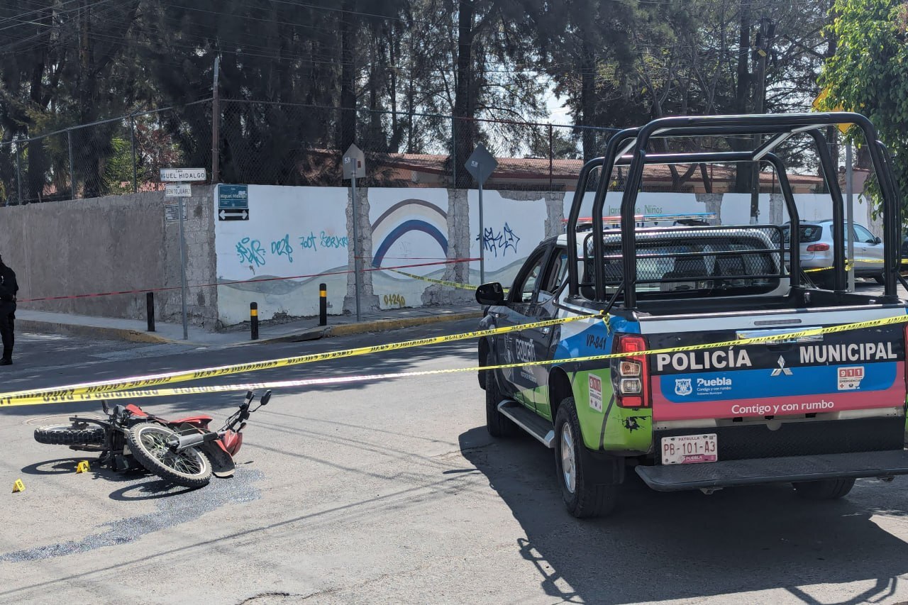 Persecución, balacera y choque tras robo de camioneta en la Guadalupe Hidalgo