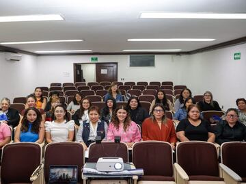 Reciben emprendedoras poblanas capacitación para exportar