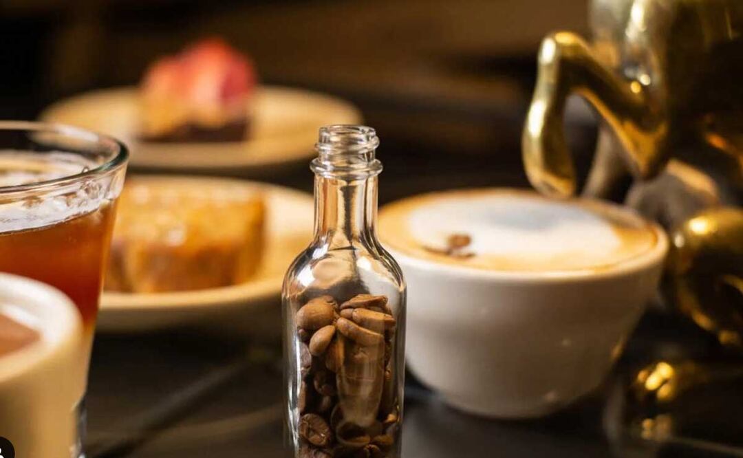 Una opción bien aesthetic es ir a este lugar donde puedes tomar vinito y pintar | Foto: mexze33