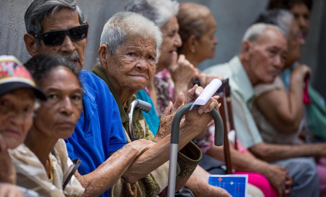 El depósito de seis mil pesos corresponde al bimestre julio-agosto y será realizado directamente en las cuentas bancarias asociadas a la tarjeta del Banco del Bienestar.
Foto: Producción El Universal Puebla