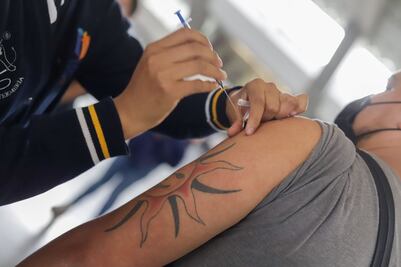 Prevé SHCP siguientes olas de virus con menor impacto