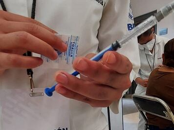 Vacuna para 50 años y más en la Sierra de Puebla. Arranca jornada este jueves