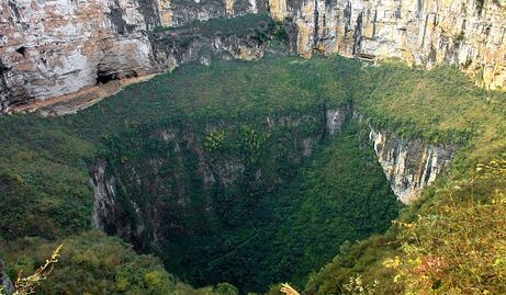 ¿Cuánto mide y dónde está el socavón más grande del mundo?