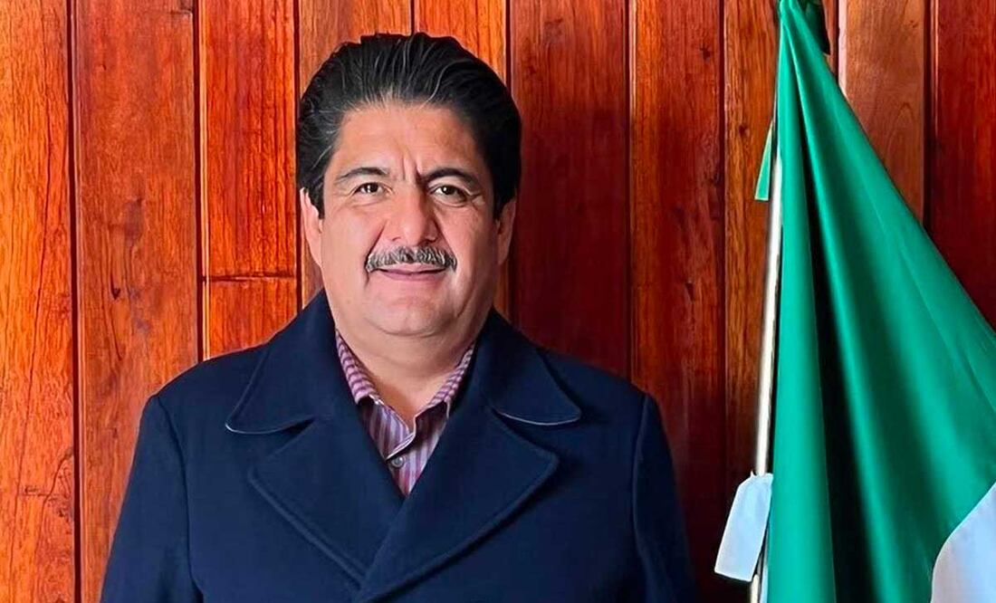 Zenón Badillo Telles, presidente municipal de Tochtepec, se viralizó en redes tras una pelea en un partido de fut | Facebook Zenón Badillo
