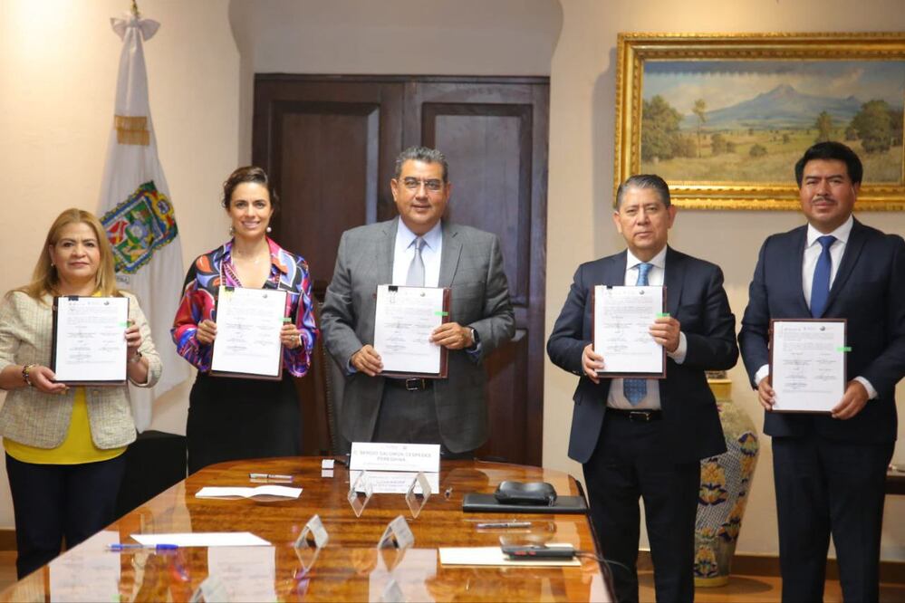 El gobernador Sergio Salomón Céspedes firmó un convenio contra la trata de personas | Foto Gobierno del estado de Puebla