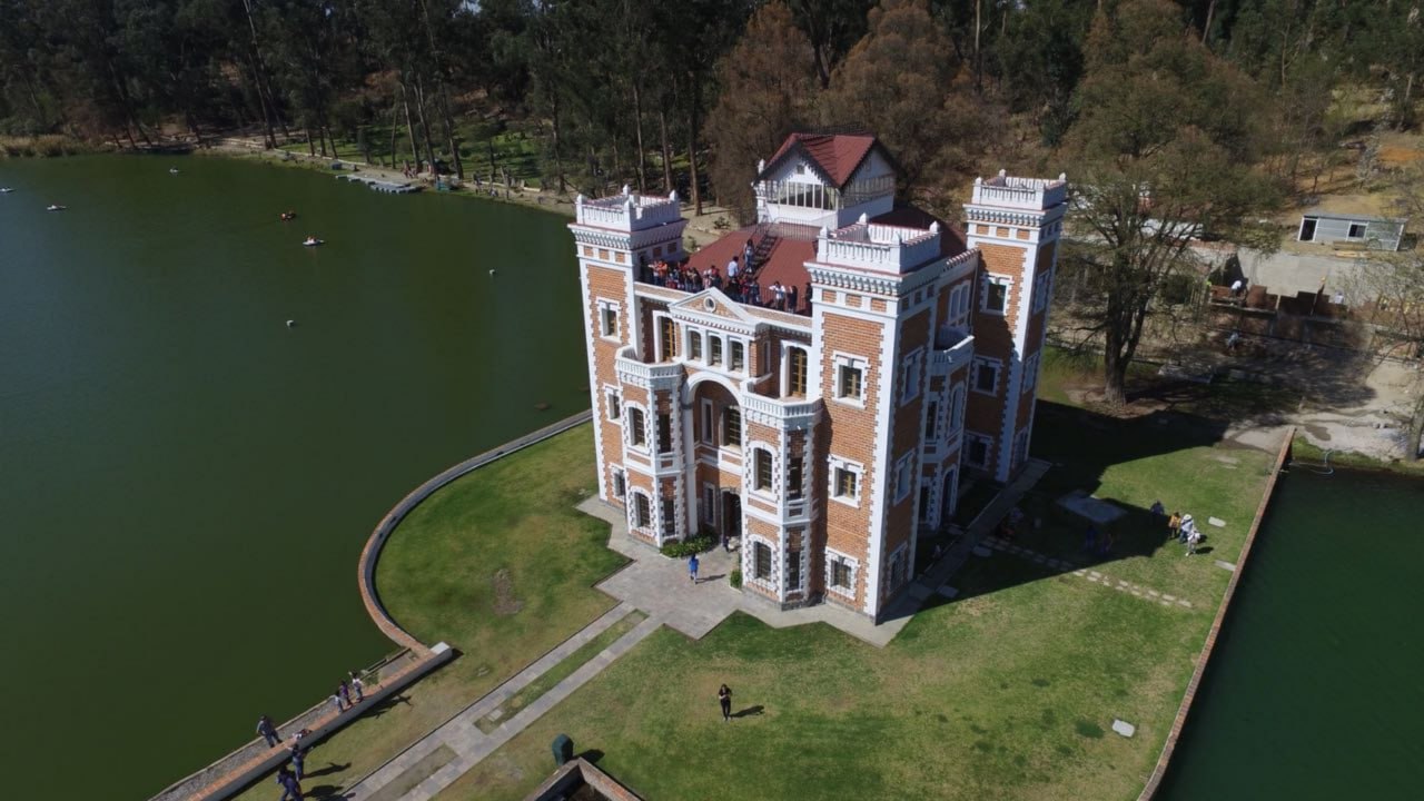 La Ex Hacienda de Chautla se encuentra en Puebla y evoca la imagen de un castillo inglés | Foto: EsImagen
