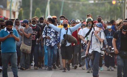 Sale de Chiapas nueva caravana de migrantes; piden a Dios los "proteja de policías mexicanos"