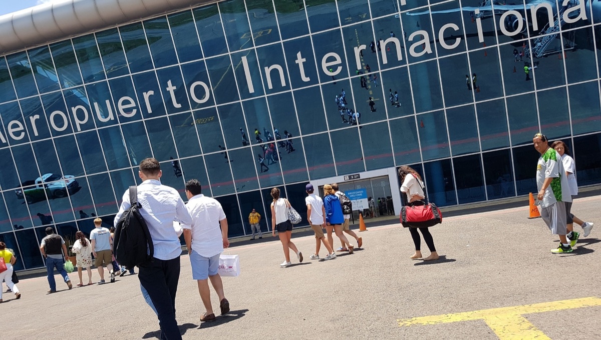 ¿Cuánto cuesta un taxi del aeropuerto de Puebla al centro?