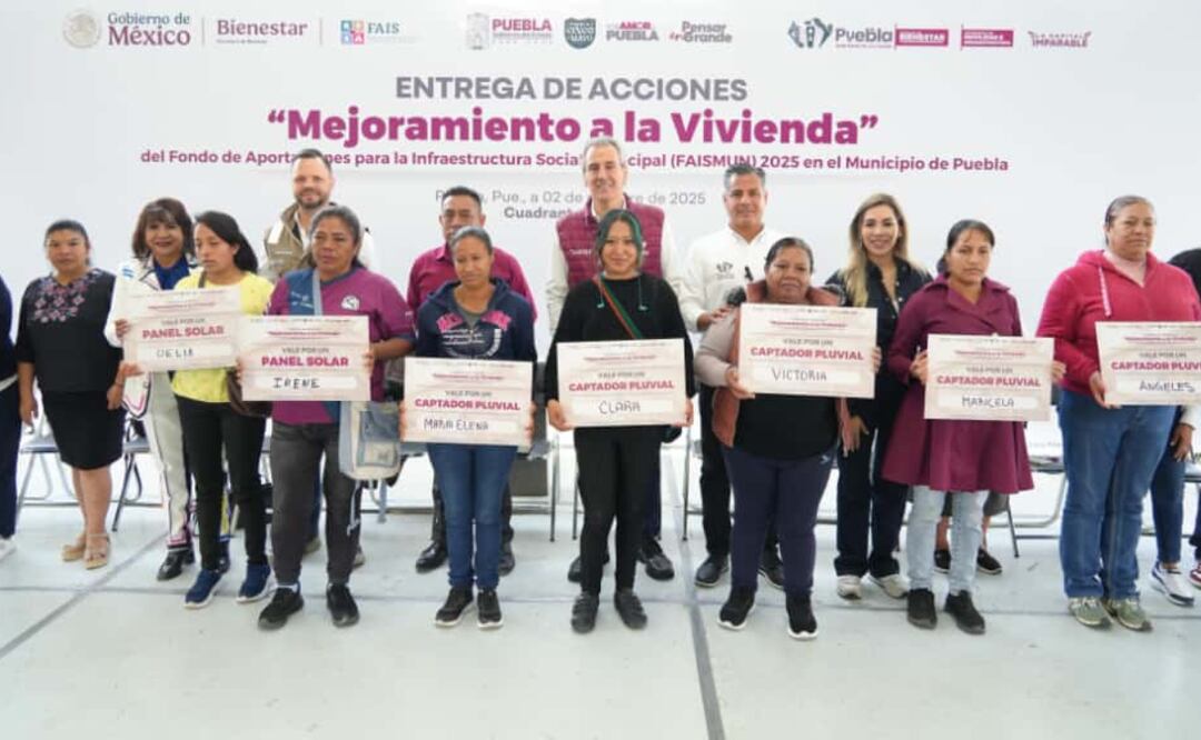 Esta entrega atiende a un 15% de viviendas sin electricidad y 2.5% sin agua potable | Foto: Ayuntamiento de Puebla