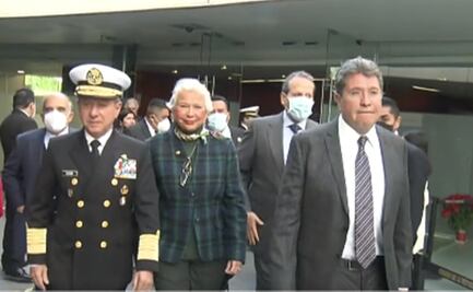 Inscribe Senado con letras de oro leyenda alusiva al bicentenario de la Armada de México