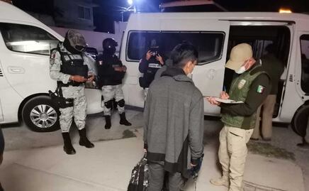 Retienen a 80 migrantes en Acajete, dos son estadounidenses