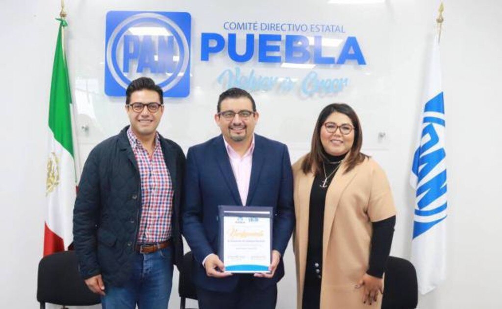PAN consiente a Eduardo Alcántara con bancada y contratos costosos