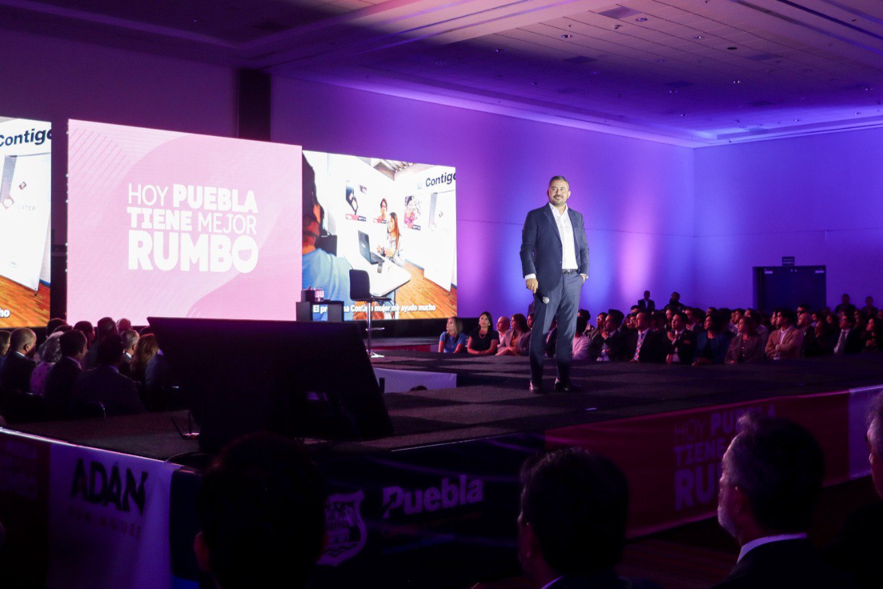 El informe de Adán Domínguez fue en el Centro Expositor | EsImagen