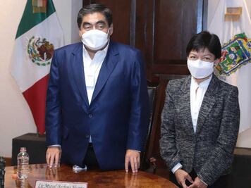 Veo a una rectora sin frivolidades ni opulencia, dice Barbosa sobre Lilia Cedillo