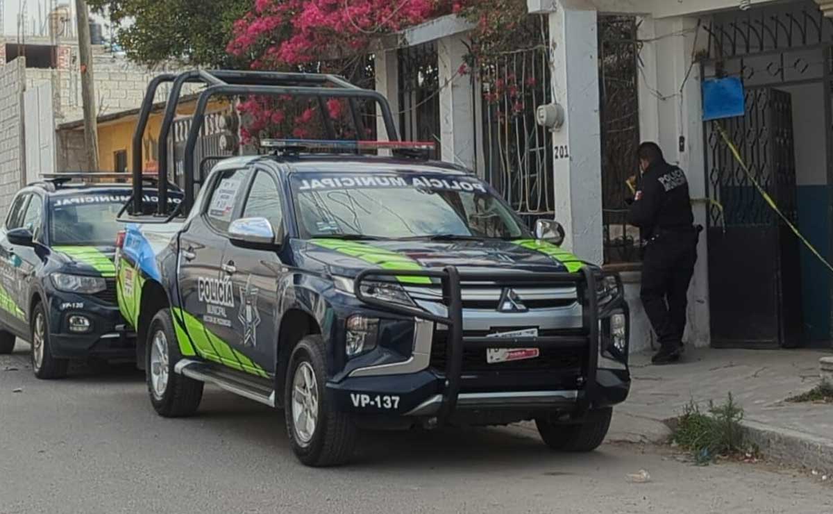 Un hombre de 38 años fue descubierto sin vida dentro de su domicilio en la junta auxiliar de San Pablo Xochimehuacán | foto: agencia Es Imagen para El Universal Puebla