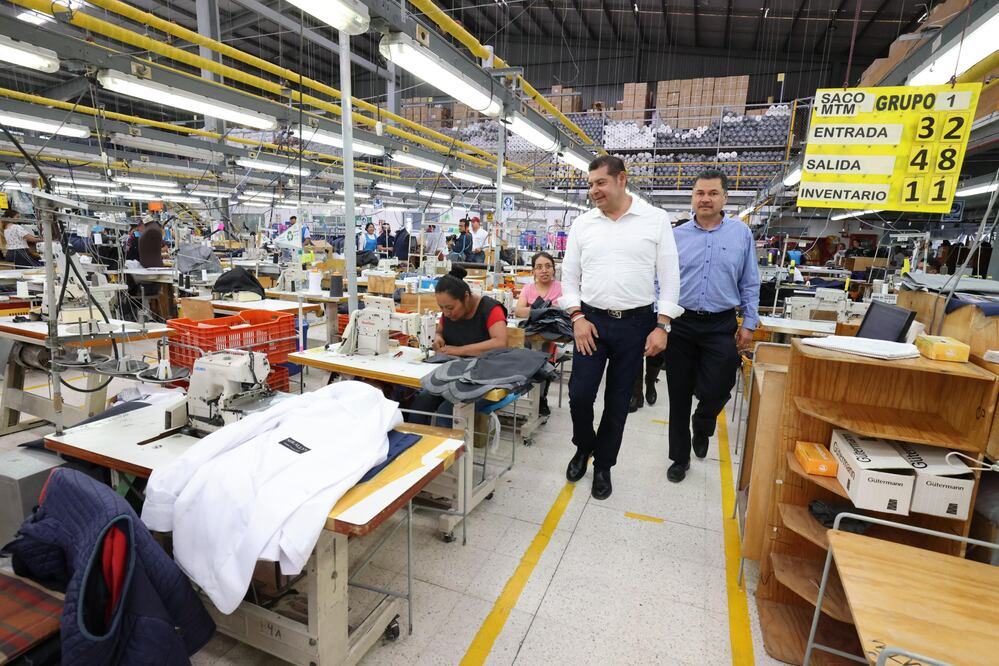 Alejandro Armenta se reunió con empresarios locales en Acajete | Foto Especial