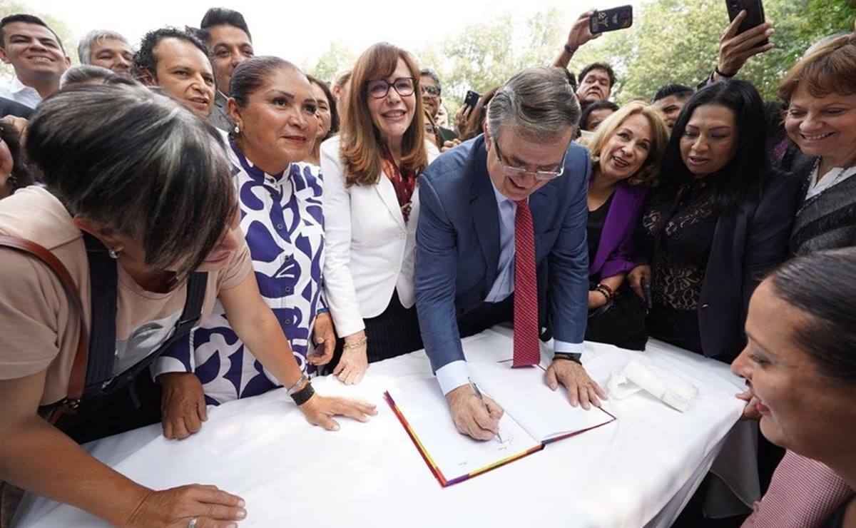 Ebrard anuncia formación de asociación civil, "no de partido político"