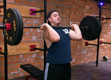 ¿Qué pasa si hago pesas todos los días?