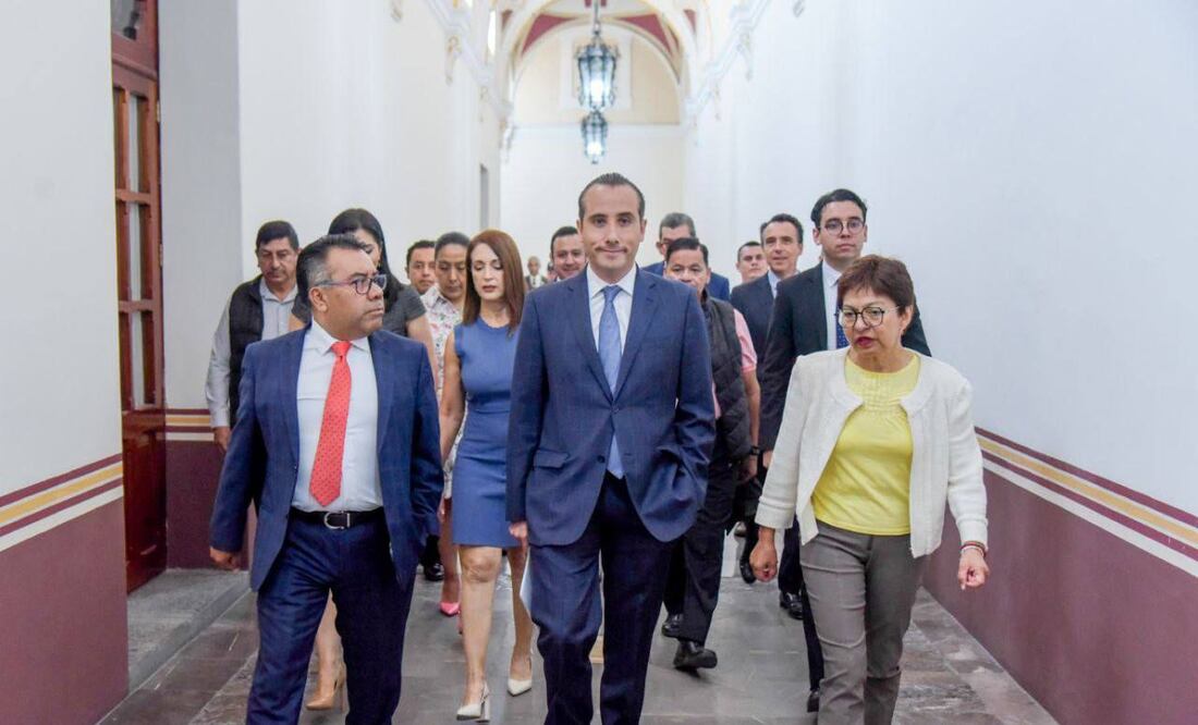 Mario Riestra estuvo con los consejeros universitarios de la BUAP / Foto Especial