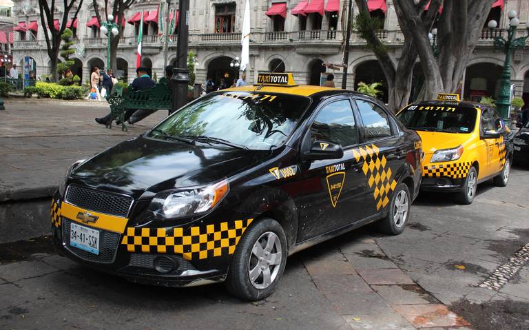 Utilizar aplicaciones de movilidad puede ser una buena alternativa, ya que permite a los viajeros coordinar puntos de encuentro más convenientes y evitar las aglomeraciones en terminales o puntos de alta afluencia. 


Foto: Producción El Universal Puebla