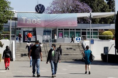 Inician negociación salarial sindicato y empresa Volkswagen 