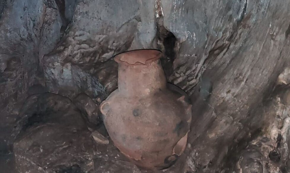 Gruta Cántaro: Este es el jarrón que concede el milagro de la abundancia en Cuetzalan | Foto: Facebook Tours Explora Cuetzalan