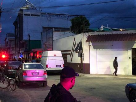 Hombre asesina a balazos a su cuñada y sobrino en Texmelucan