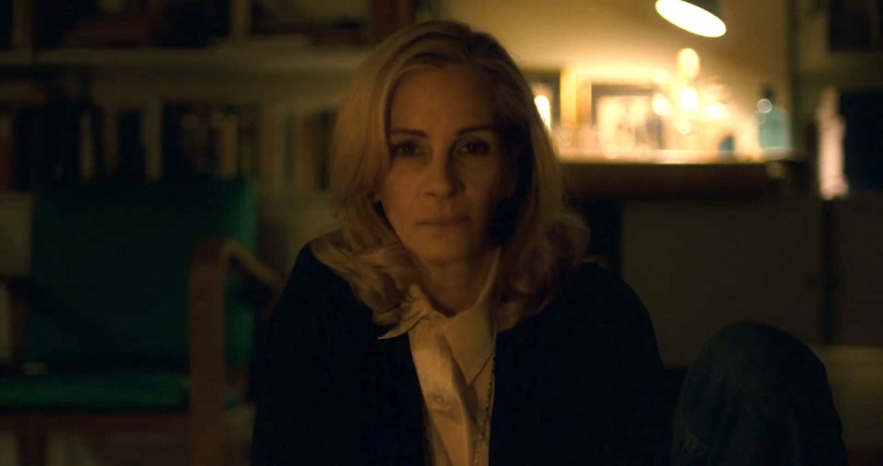 Julia Roberts entrega una actuación que parece fría y distante, donde su mirada se vuelve el epicentro de toda emoción oculta | Foto: Metro-Goldwyn-Mayer