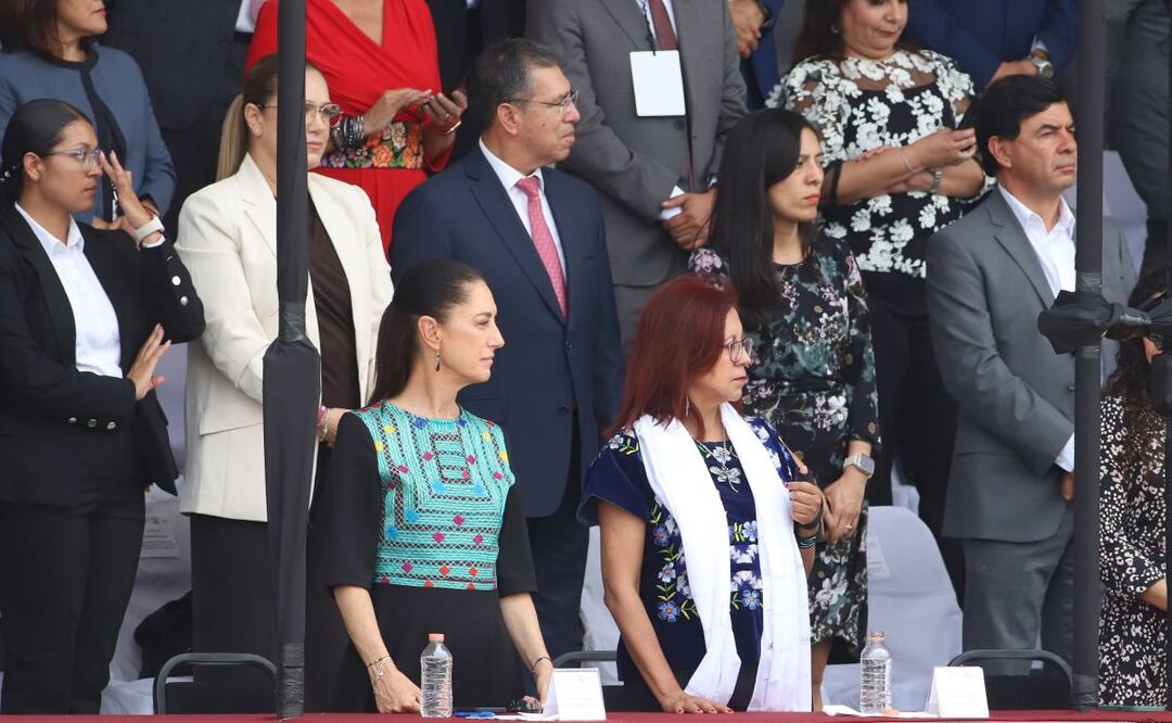 Claudia Sheinbaum presenció el Desfile del 5 de mayo en Puebla. | Foto: Agencia Es Imagen para El Universal Puebla