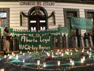 Demandan feministas despenalización del aborto y cumplimiento de alerta de género