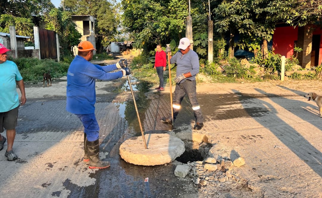 Gobierno de Puebla realiza desazolve de drenaje en La Ceiba | Foto: Gobierno de Puebla.