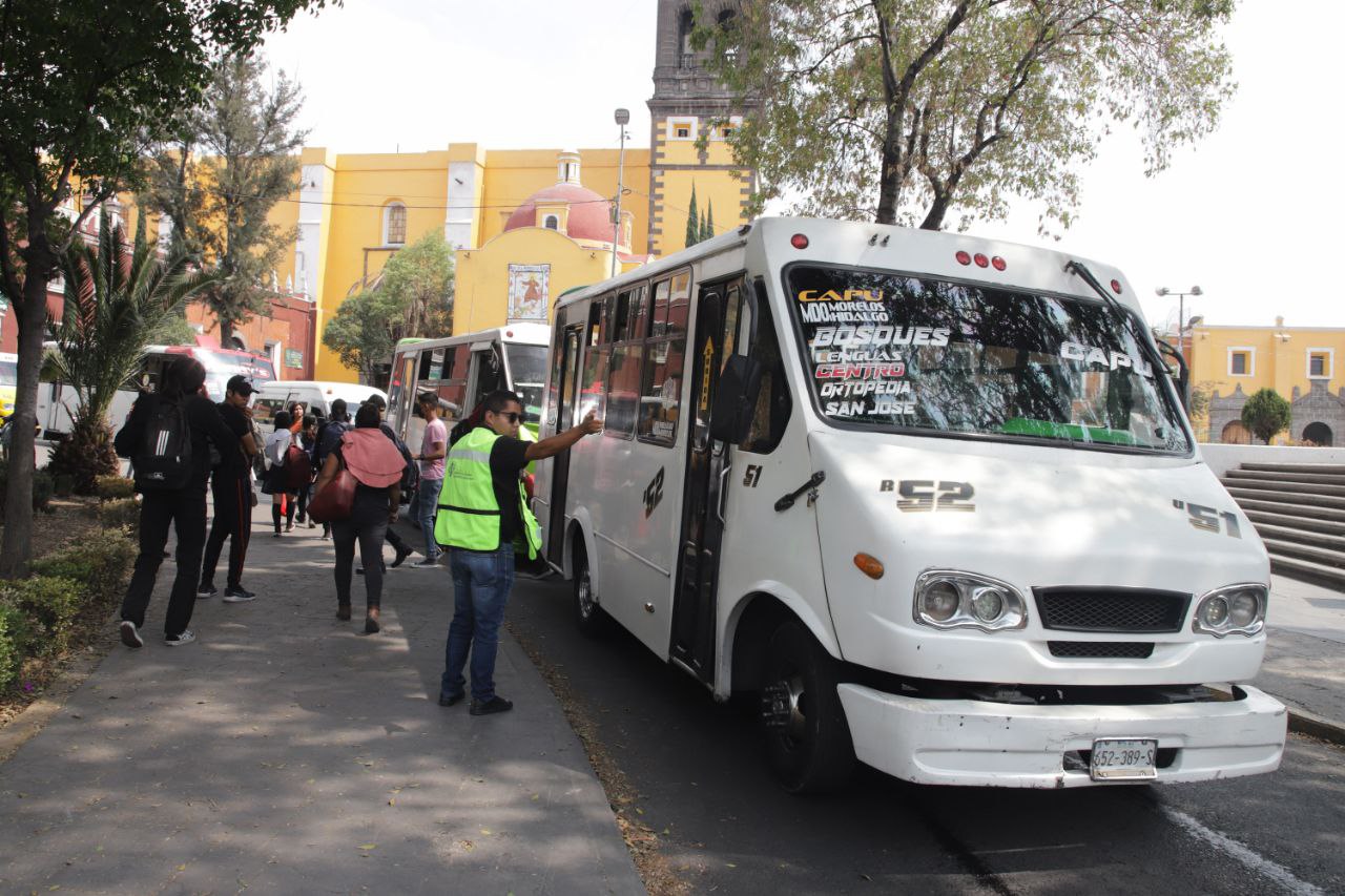 Detectan transporte sin seguro, en mal estado y con placas sobrepuestas en la Revista Vehicular en Puebla