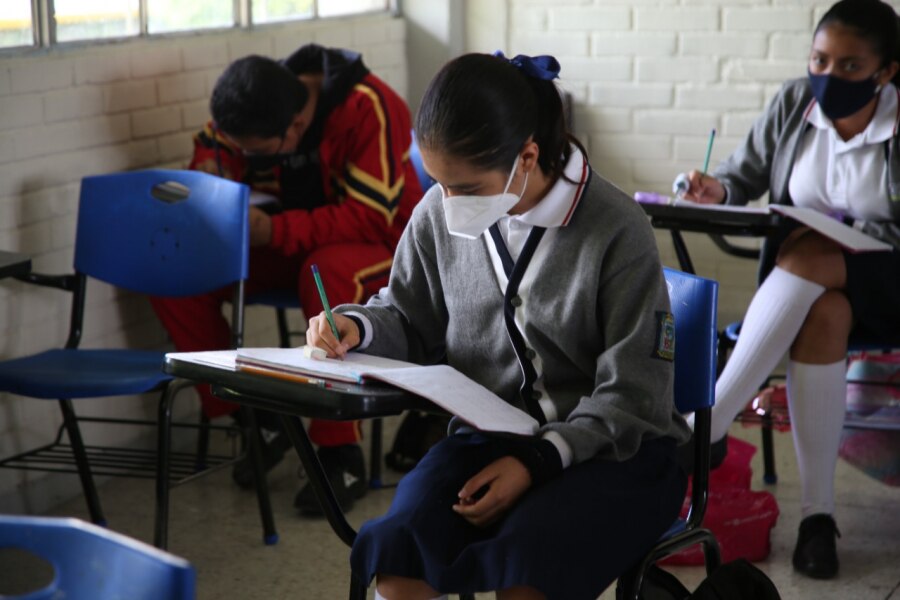 A todos los beneficiarios del programa aún les deben 4 pagos, que completarán el monto prometido para este año. 
Foto: Producción El Universal Puebla