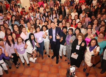 En Puebla, Armenta promueve la participación de las mujeres